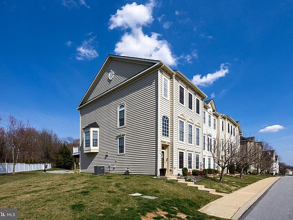 4th image of 2807 Marley Ln