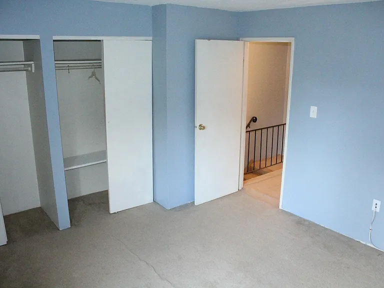 10 Village Brook Ln — Photo 24