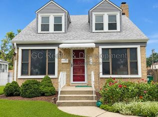 707 Newcastle Ave, Westchester, IL 60154