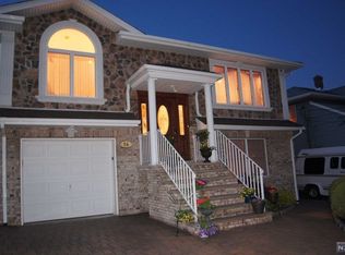 56 1st St, Lodi, NJ 07644