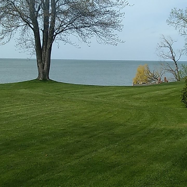 1st image of 5938 Thunderbird Dr
