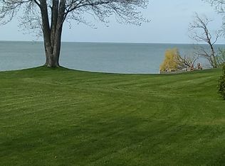 5938 Thunderbird Dr, Mentor On The Lake, OH 44060