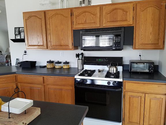 5th image of 17435 NE Meddler Ave