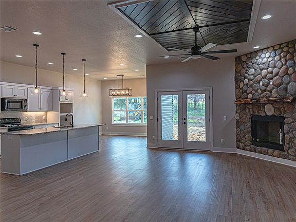 2nd image of 72 Lob Lob Ln