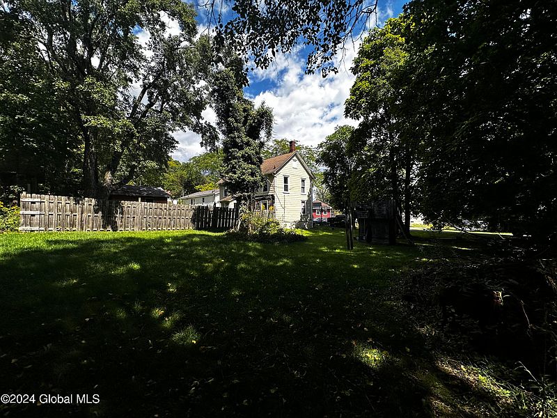 4th image of 14 Washington Street