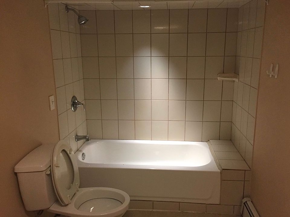1st image of 56 Eaton St Floor 1