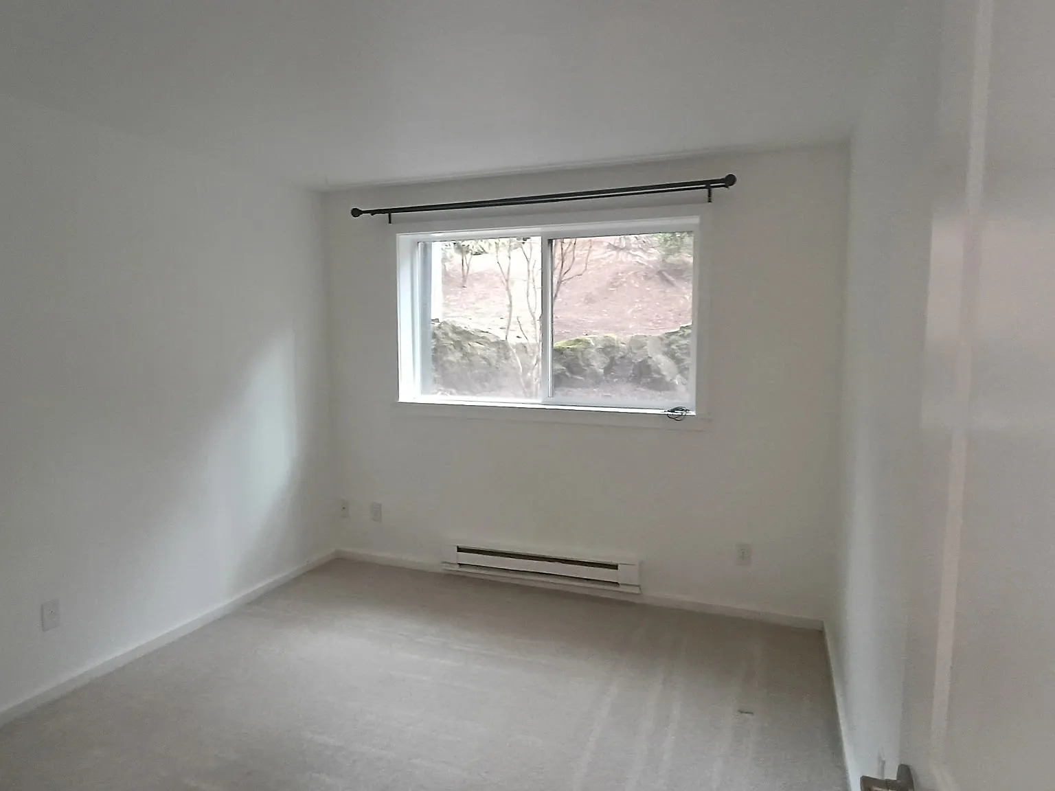 2 bed, 929 sqft, $2,100 — Photo 3