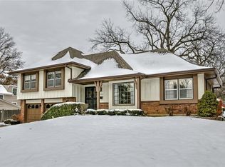 8404 W 72nd Ter, Overland Park, KS 66204