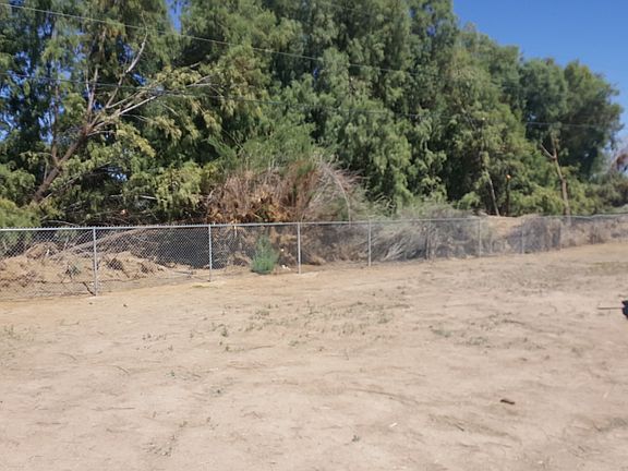 Back fence 157' 5' chainlink
