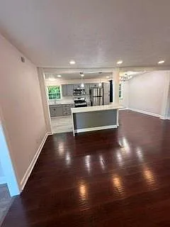 644 Bantry Ln — Photo 10