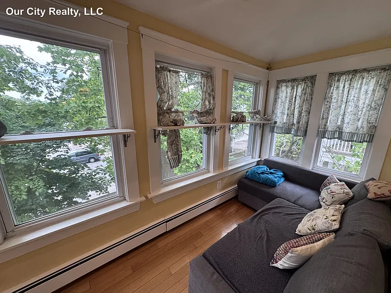 31 Stoughton St #2 — Photo 12