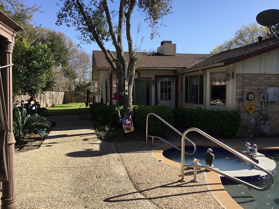 2nd image of 3939 Briarvista St