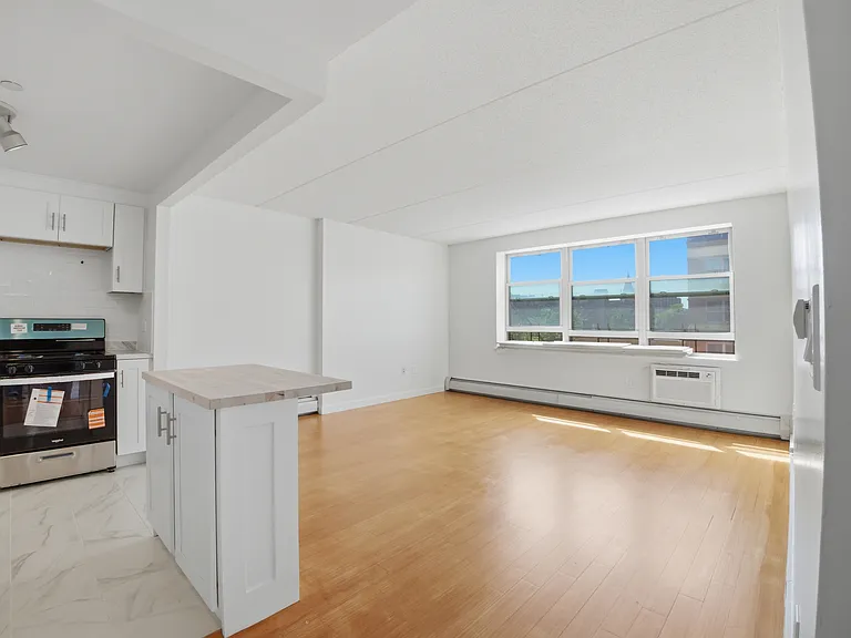 3044 3rd Ave #6F — Photo 8