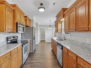 107 Creekwood Dr, Hazel Green, AL 35750