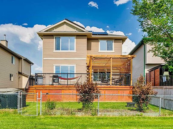 3rd image of 1925 E Luxstone Park SW