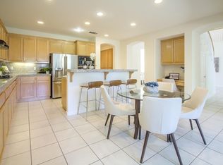 27 Sophia Ct, Novato, CA