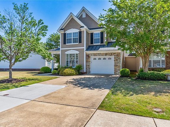 2nd image of 1019 Silver Charm Cir