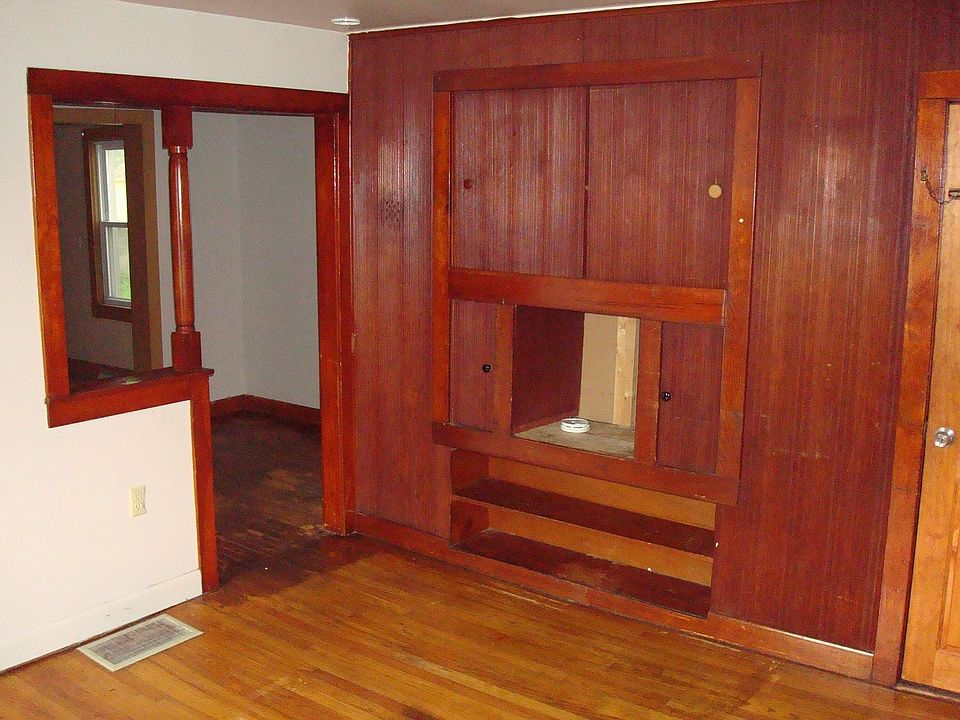 2nd image of 203 Greenkill Ave