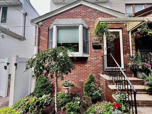 59-22 69th Lane, Maspeth, NY 11378