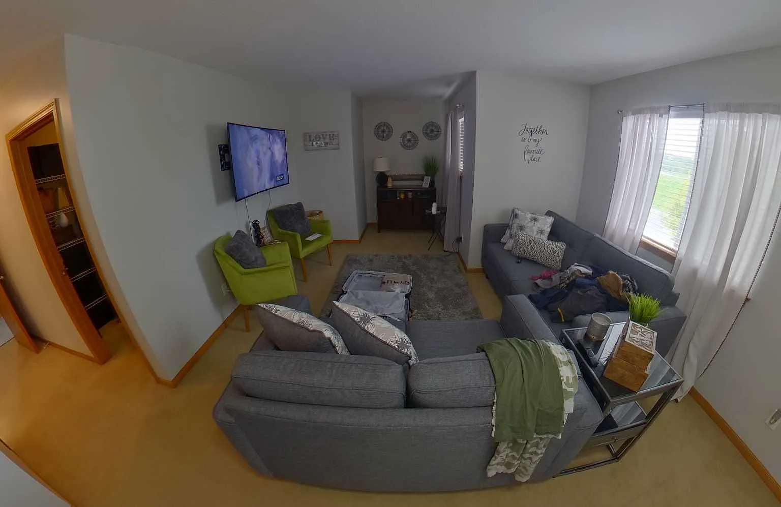 3D Tour Available - Gorgeous Townhome off of Scenic Drive + 2-Car Garage + Washer & Dryer Include... — Photo 3