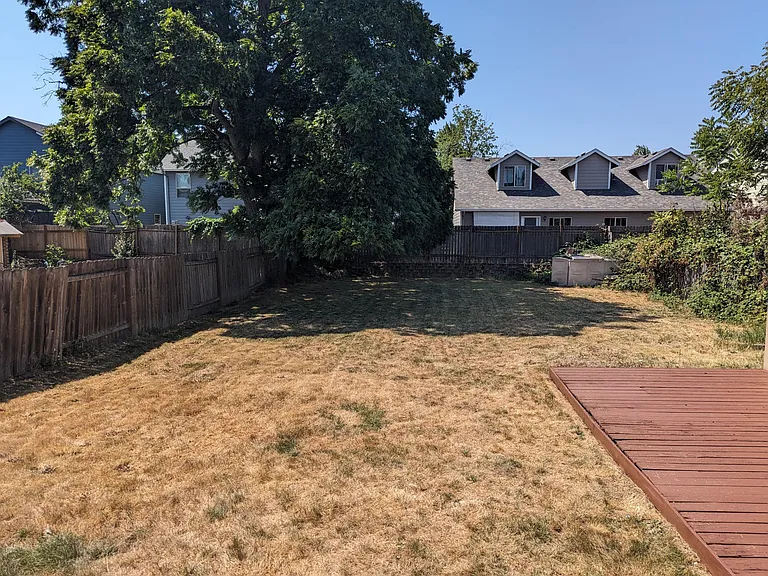 275 23rd St NE — Photo 23
