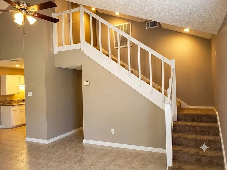 17010 Pastoria Dr — Photo 11