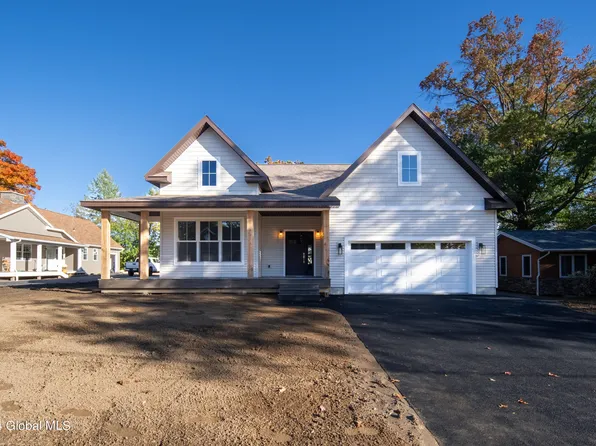 6a Elaine Court, Cohoes, NY 12047