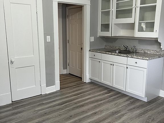 2nd image of 1623 Hopkins Ave APT 4