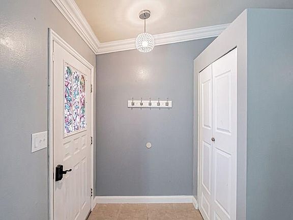 4th image of 2234 W Saddle Ln