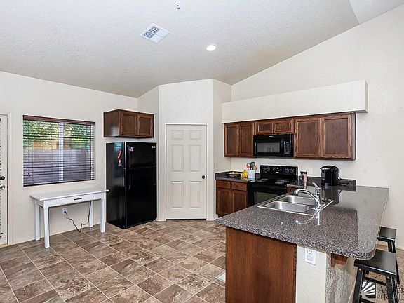 5th image of 3059 S Brand Lee Way