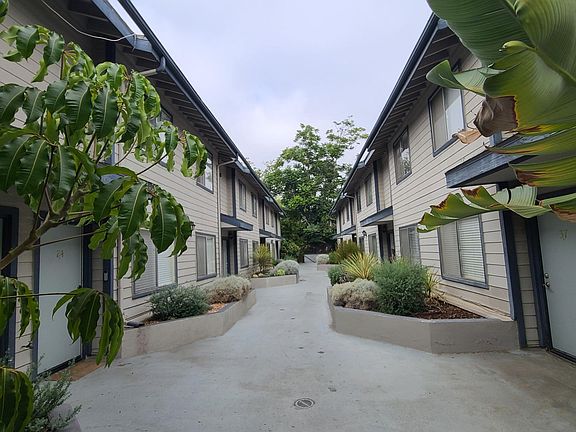 3rd image of 55 N Mar Vista Ave #24cb950e3