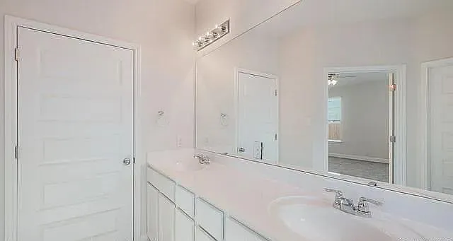 327 Colorado Cyn — Photo 17