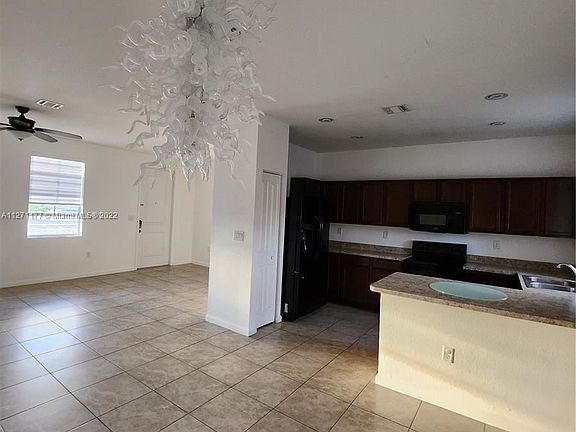 F84D7F43-3BBE-468C-A676-DC075F27C0CB