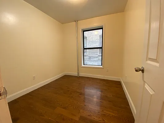 Rented by Compass | media 12