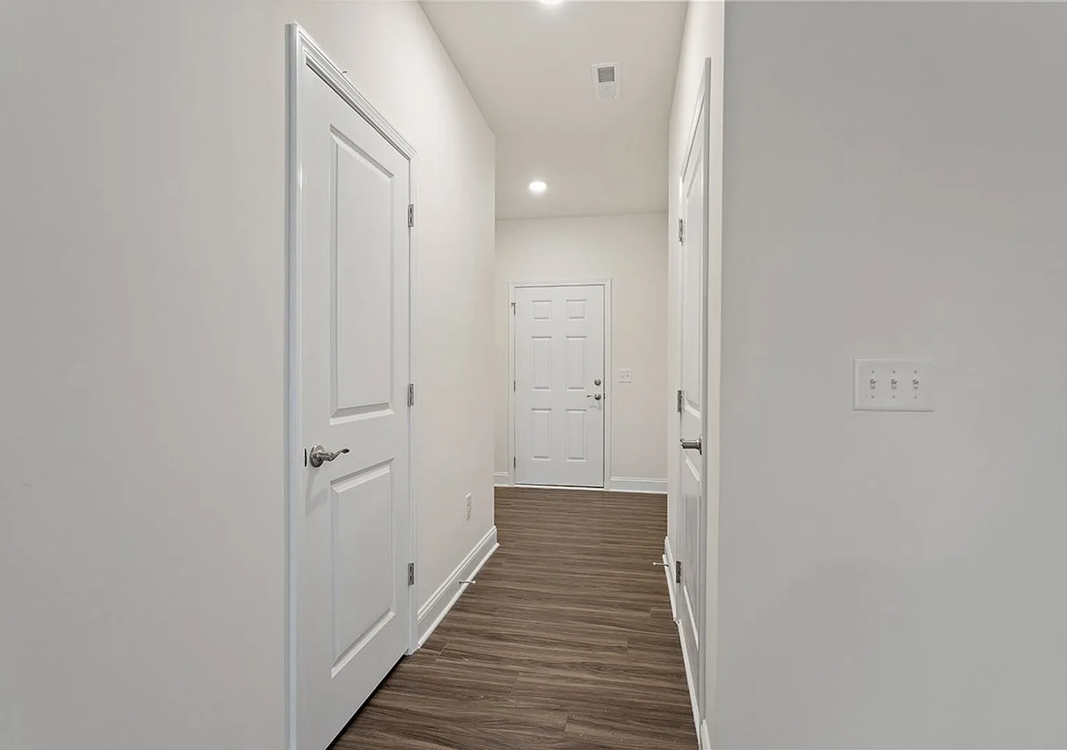 Beautiful 3-Bedroom Home in Desirable Clayton Community | Modern Finishes & Great Location — Photo 4