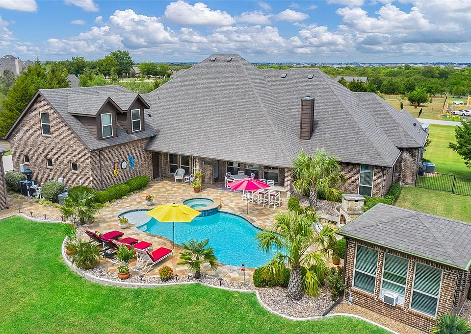 1st image of 1235 Acorn Dr