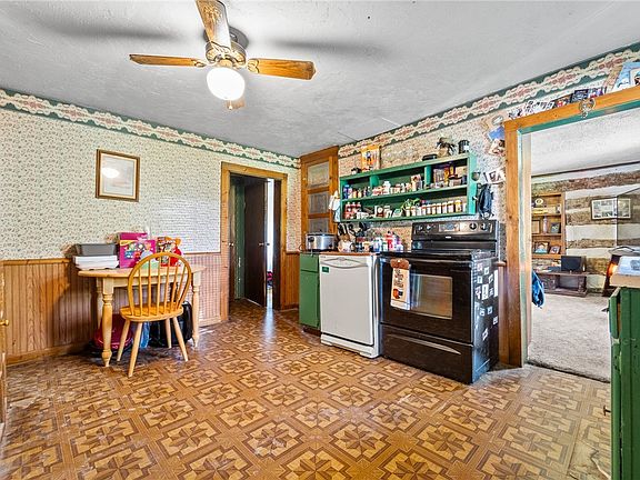 4th image of 264 Leddon Ln