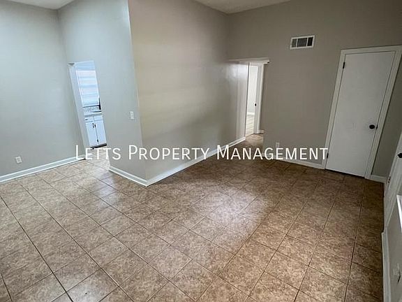 4th image of 905 Wright Dr