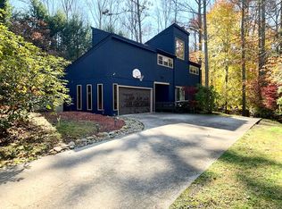 120 Bay Path Dr, Oak Ridge, TN 37830