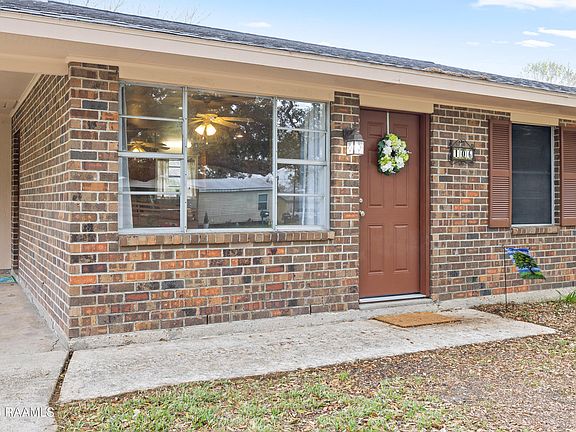 2nd image of 106 Reynosa Rd