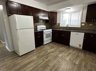 1316 Carol St #1A, Park Ridge, IL 60068