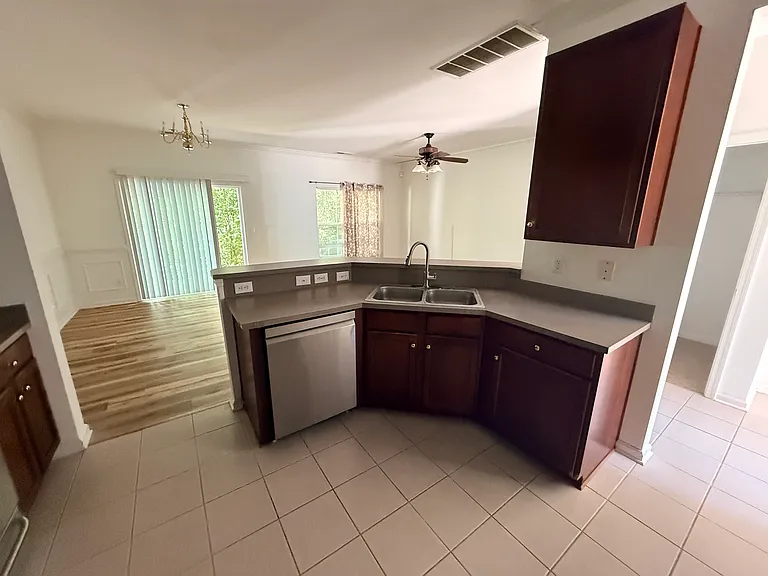 8742 Appledale Dr — Photo 7