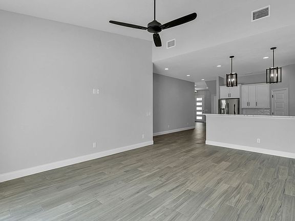 5th image of 1155 Windjammer Dr