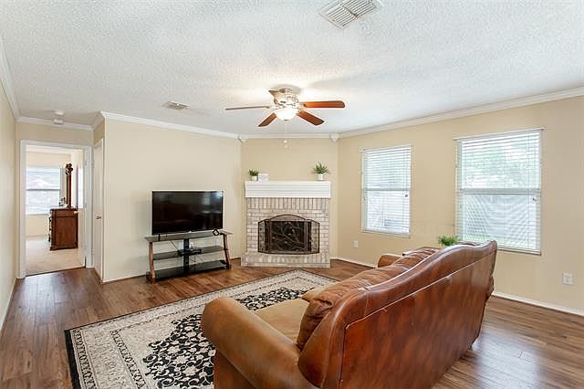 1st image of 1403 Coral Reef Ln