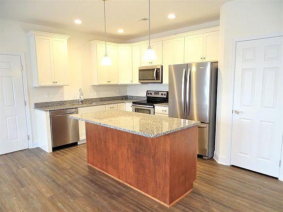 5th image of 20 Pequea Manor Dr APT 12