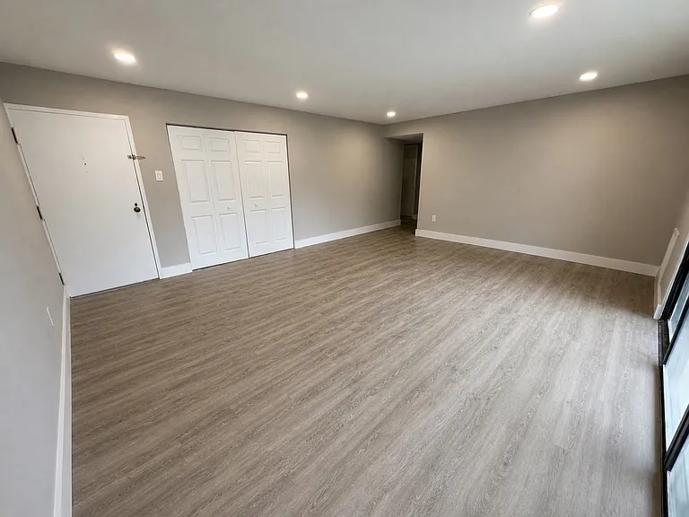 728 Quince Orchard Blvd #T1 — Photo 9