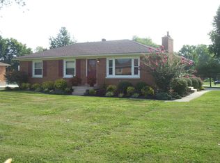 9807 Highcrest Ave, Louisville, KY 40272