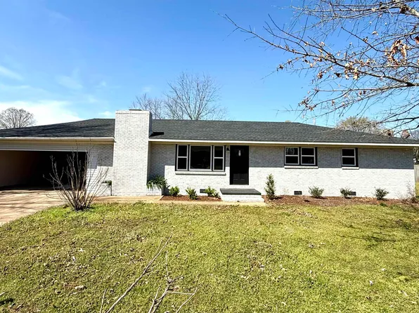 102 James St, Muscle Shoals, AL 35661
