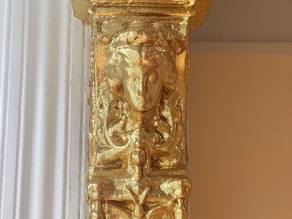 Gold leaf Corbel