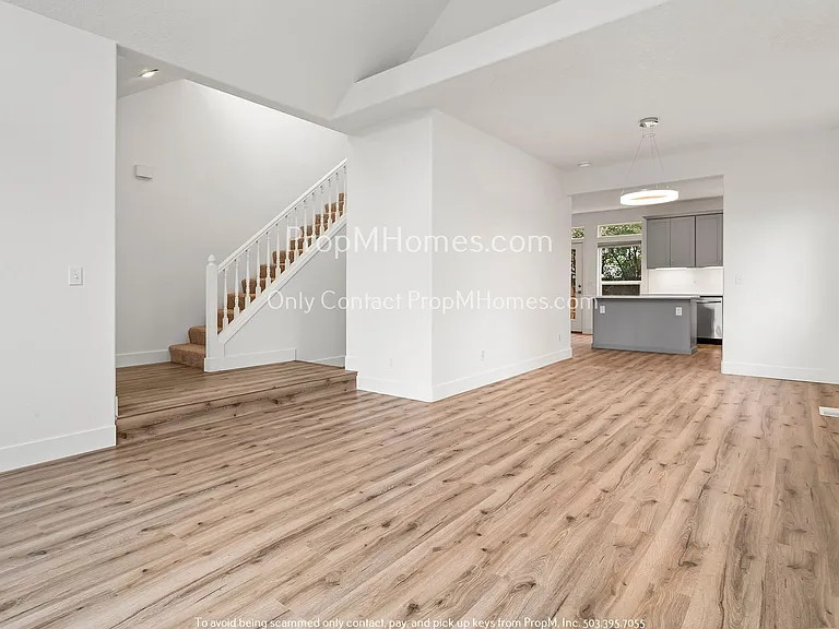 16860 NW Paddington Dr — Photo 4
